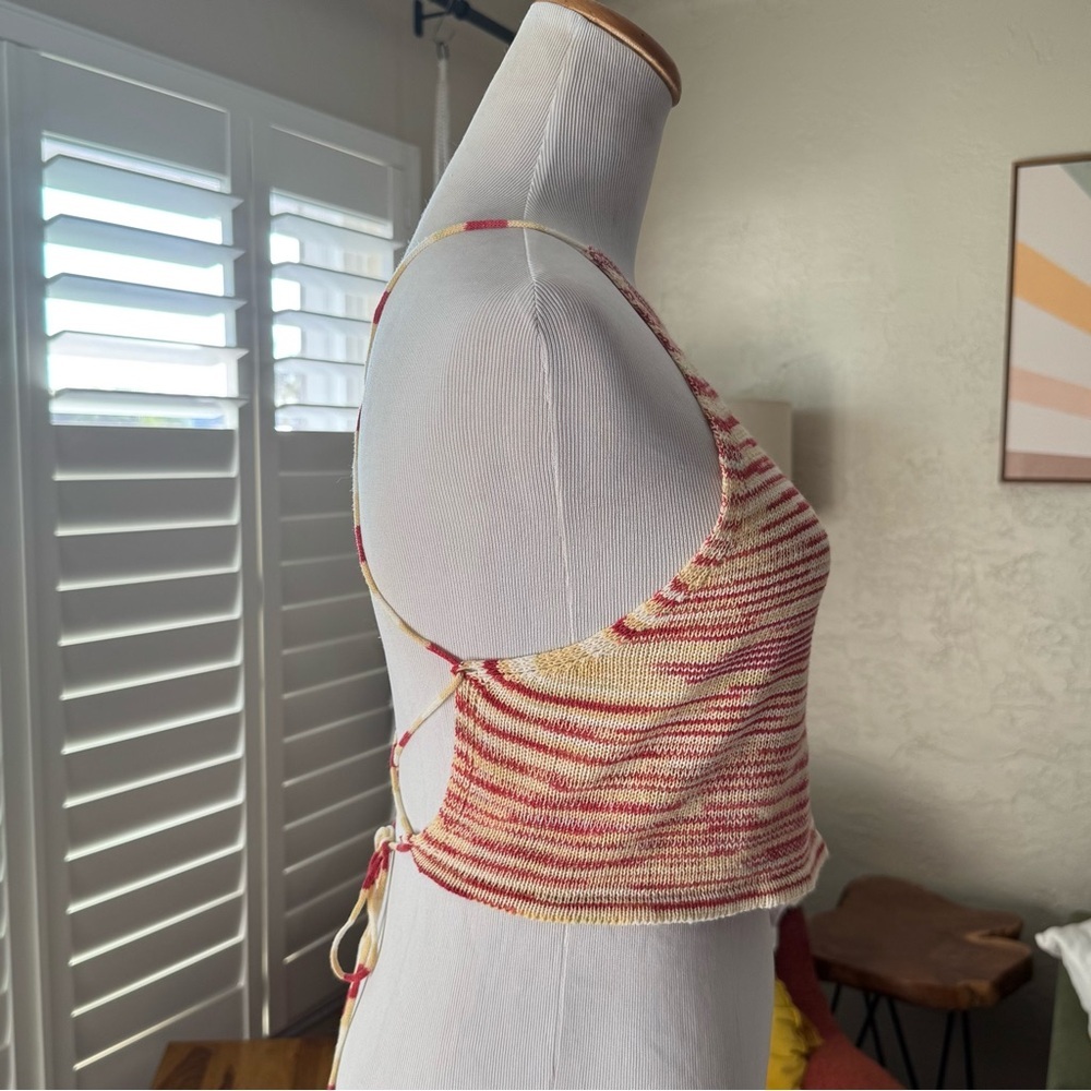 Red and cream knit halter tank top - Picture 3 of 4